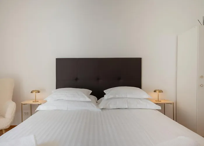 Adriatic Queen Split